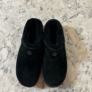 Women's Merrill Encore Ice Fur Lined Black Clogs, SZ 9
